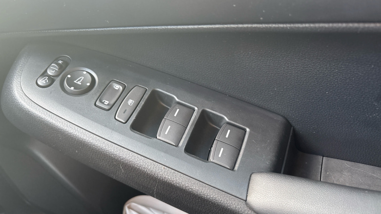 Honda HR-V 1.5 eHEV Elegance 5dr CVT Hybrid Hatchback